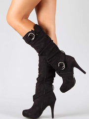 Hooped plattform från högklackade stövlar