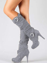 Hooped plattform från högklackade stövlar