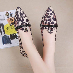 Leopard-Tip Point Flats
