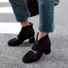 Bekväm fyrkantig klack med Martin-stövlar med lågt rör 