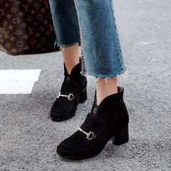 Bekväm fyrkantig klack med Martin-stövlar med lågt rör 