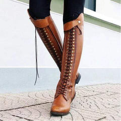 Retro knänit med tjocka klackstövlar 