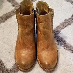 Snygga höststövlar med mellanklack ihåliga snidade kvinnor