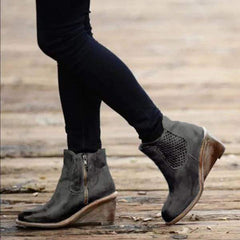 Snygga höststövlar med mellanklack ihåliga snidade kvinnor