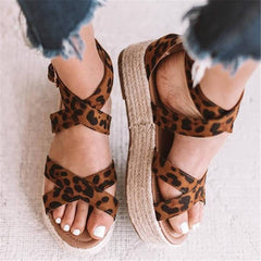 Mode sandaler med halmkil 