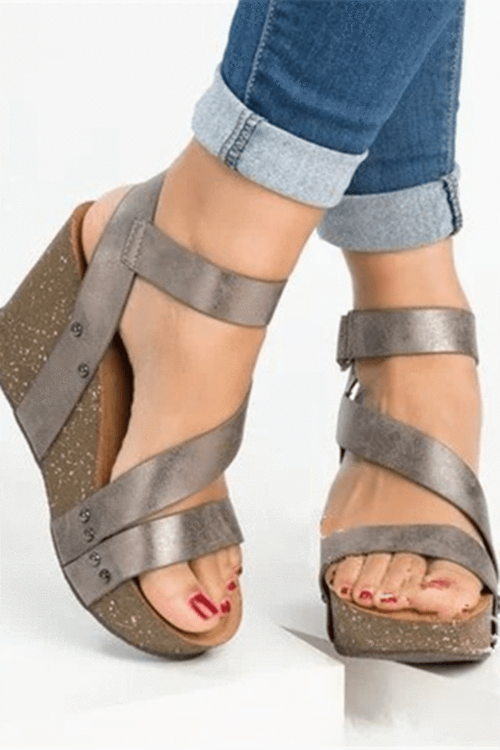 Mode sandaler med kardborreplattform 