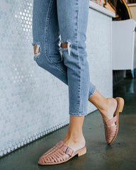 Fashion Retro   Hollow Flat Slippers