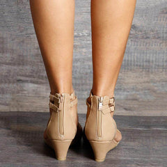 Fashion Vintage   Belt Buckle Wedge Sandals