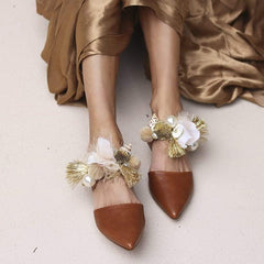 Leisure Holiday Breeze Featuring Point-Headed Flat-Bottomed Sandals