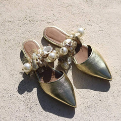 Leisure Holiday Breeze Featuring Point-Headed Flat-Bottomed Sandals