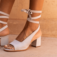 Mode mångsidiga sandaler med snörning 