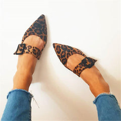 Women's Wild Buckle Pointed   Flats