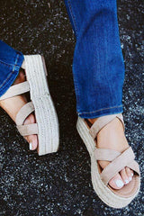 Mode sandaler med halmkil 