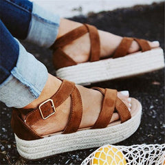 Mode sandaler med halmkil 