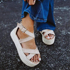 Mode sandaler med halmkil 