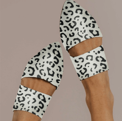 Chic Pointed Toed Printed Hollow Flat Sandal