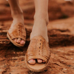 Fashion Vintage   Woven Flat Slippers