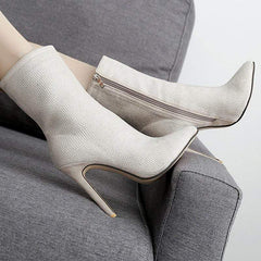 Nya damstövlar Stor storlek spetsiga strass fina superhögklackade stövlar 