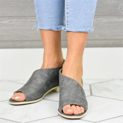 Mode sandaler för vild fisk med låg klack 