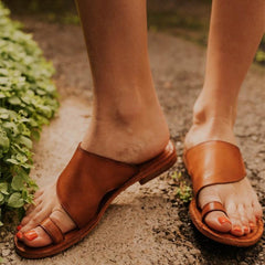 Women Leather Slippers Casual Fashion Flat Strap Plus Size Shoes