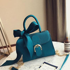 Torbica od satena sa mašnom