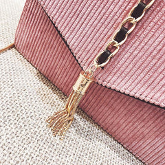 Samtasta torbica sa lancem